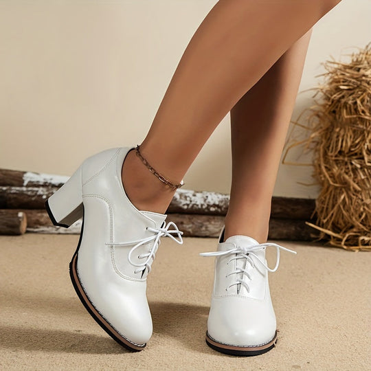 Heidi-Mode | Elegante Damenschuhe mit Dicken Absätzen und Schnürsenkeln