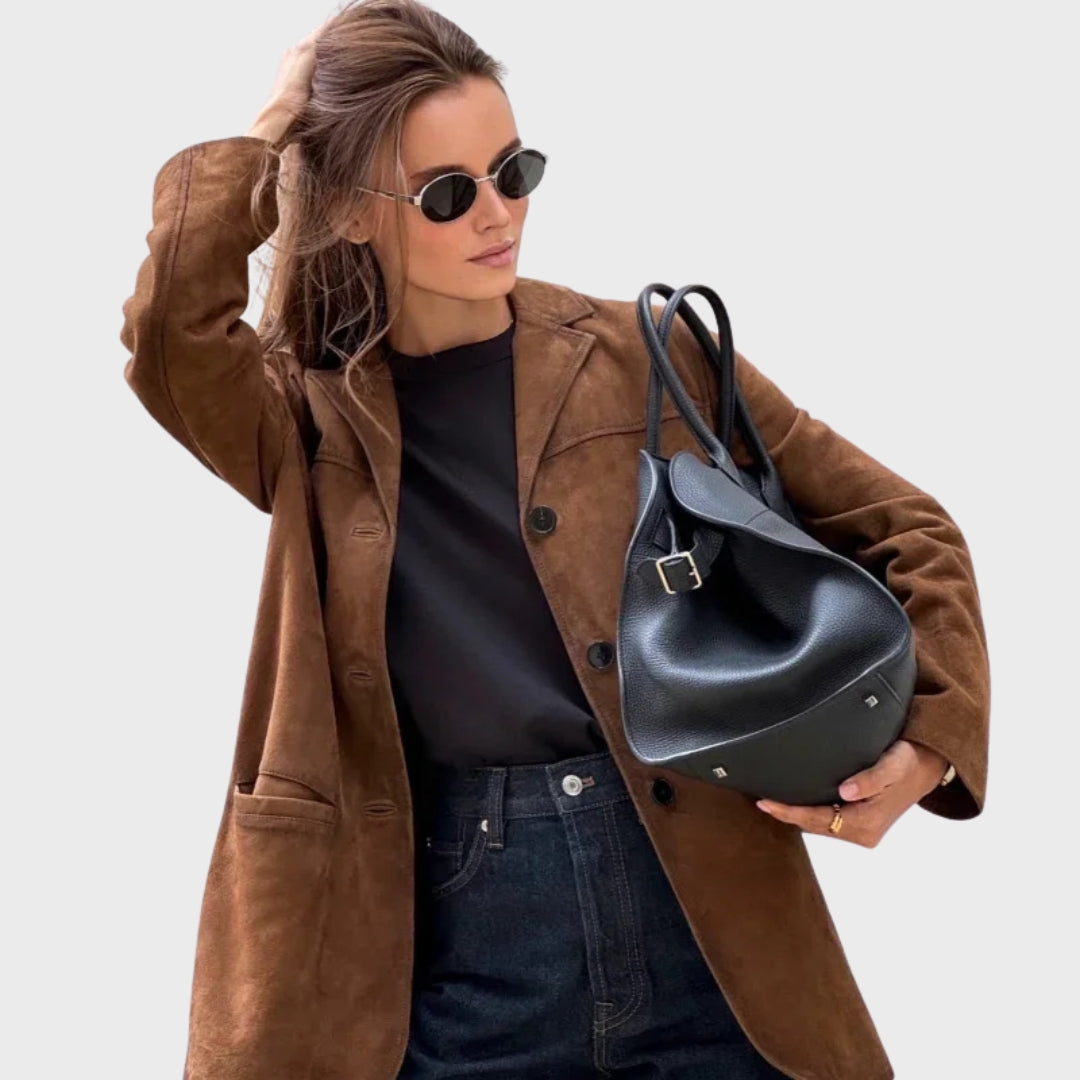 Heidi-Mode | Elegante und warme Jacke mit braunem Wildlederrevers