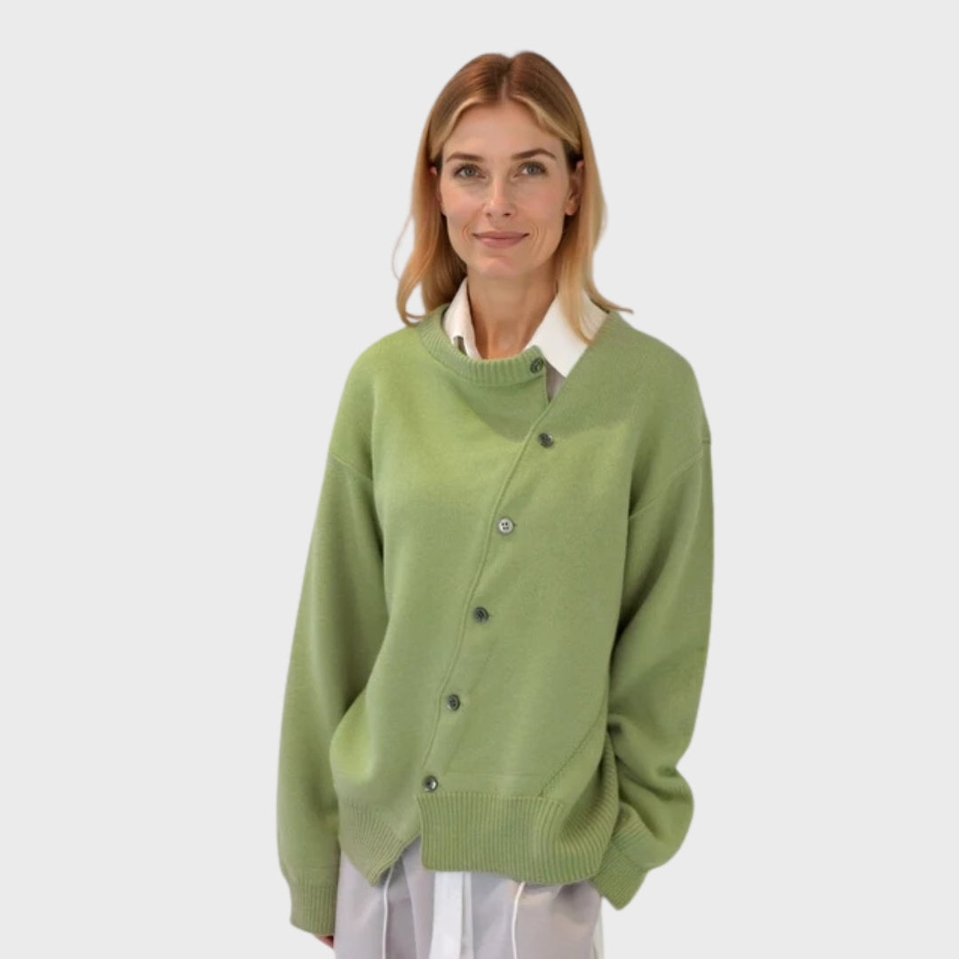 Heidi-Mode | Bequeme Strickjacke mit verspieltem Knopfdetail