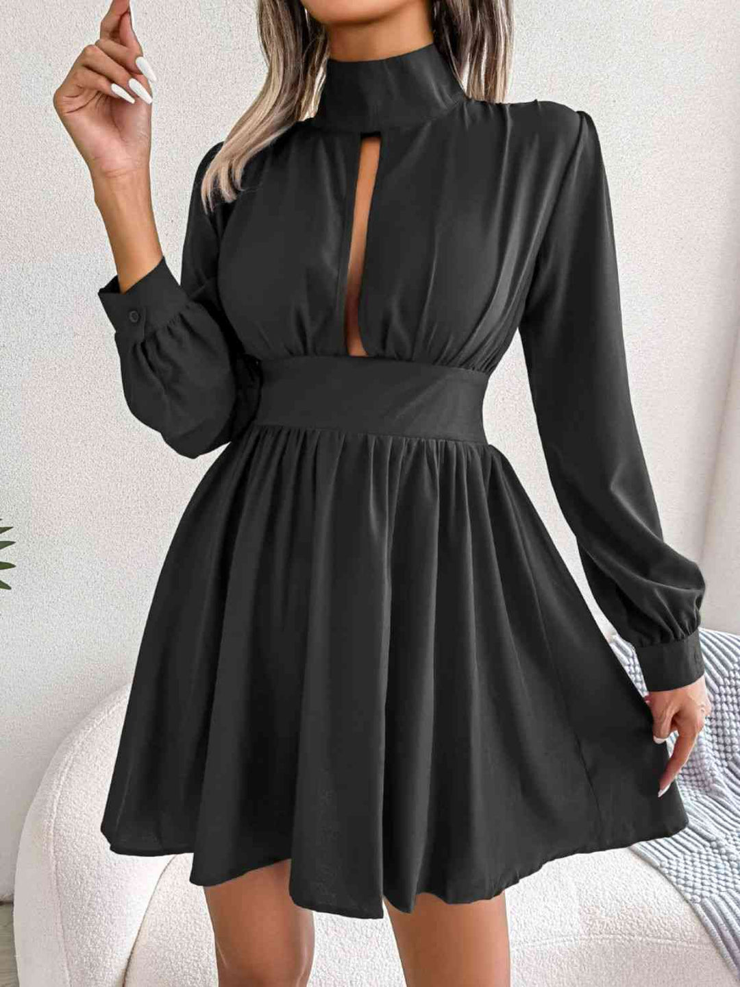 Heidi-Mode | Cutout Rollkragen A-Linie Mini Kleid