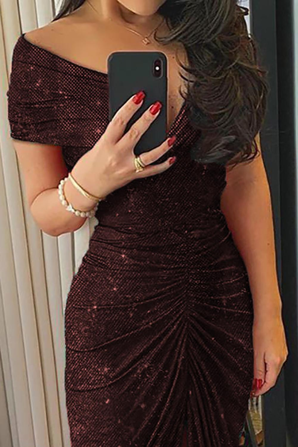Heidi-Mode | Schlicht Enganliegendes Kleid mit V-Ausschnitt, Eleganten Puffärmeln und Drapierter Front