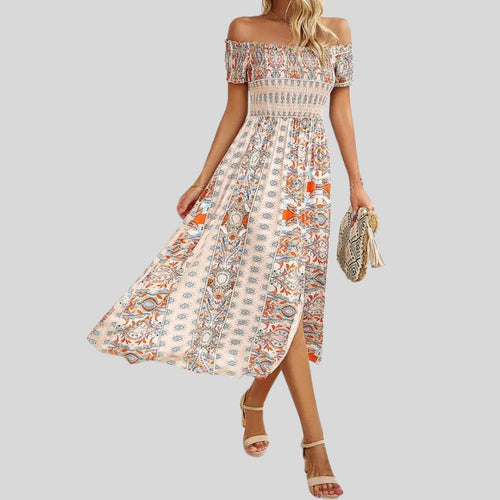 Langes Boho-Kleid mit freien Schultern und Rüschen