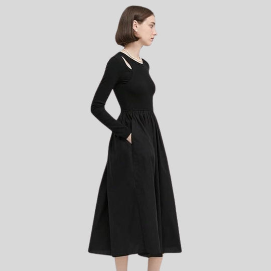 Elegantes Midikleid mit Ausschnitt