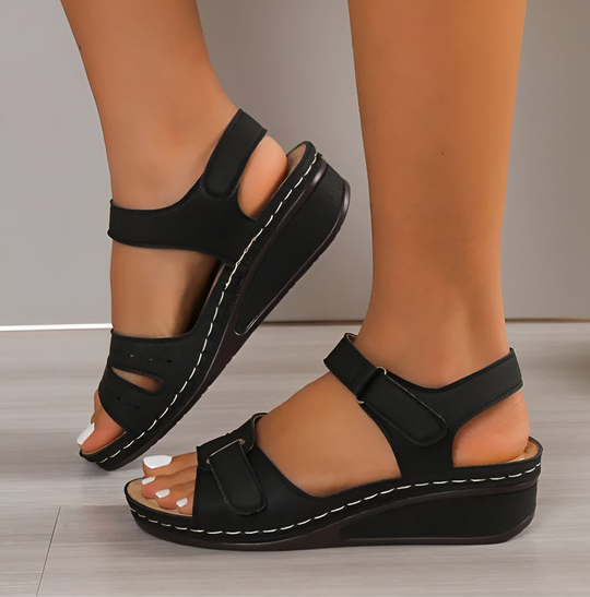 WEICHE ELEGANCE-KEILSANDALEN