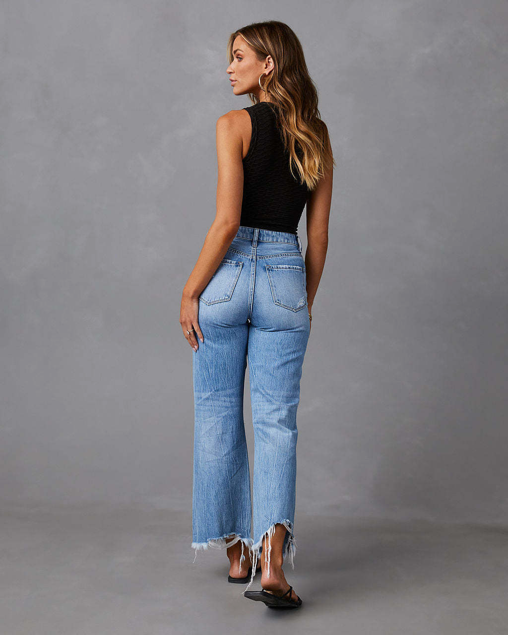 Heidi-Mode | Hochgeschnittene Jeans mit Löchern für Frauen