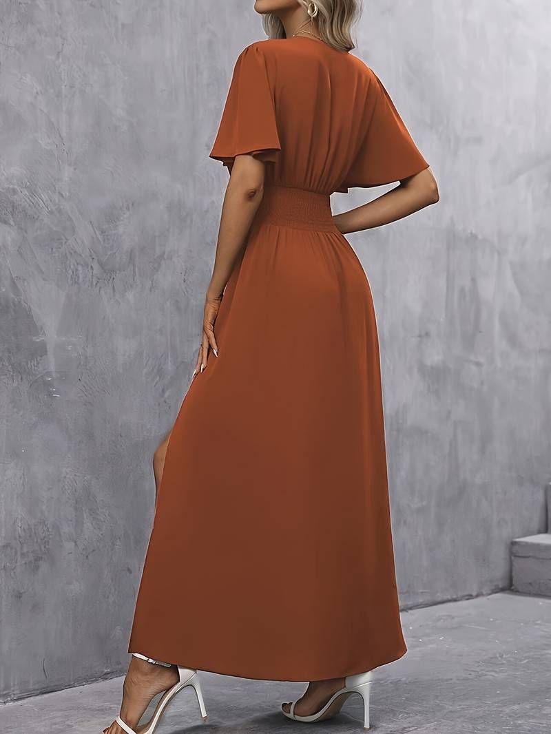 Heidi – kleid mit rüschenkragen und plissierter taille