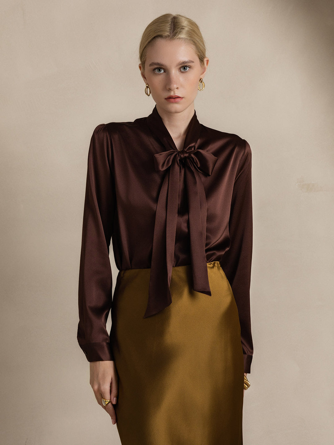 Heidi-Mode | Damen Elegante Seidenbluse mit Schlipskragen und Langen Ärmeln