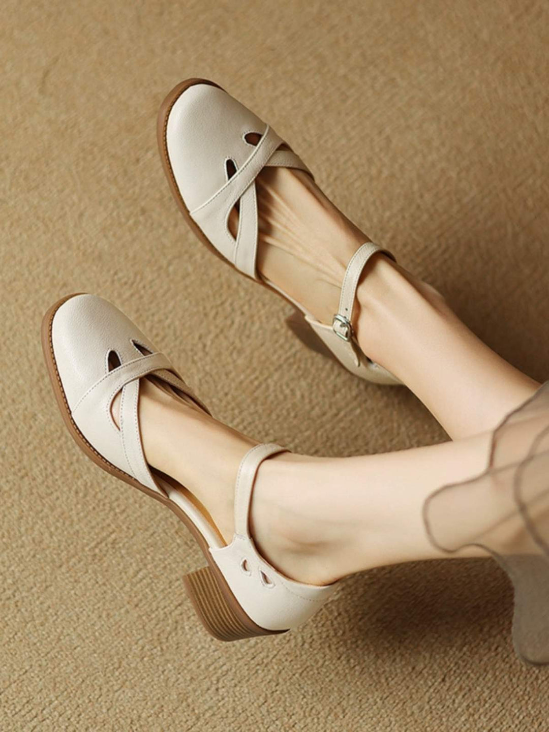 Heidi-Mode | Frauen Lammfell Geschlossene Zehen Loch Sandalen mit Riemen Echtes Leder