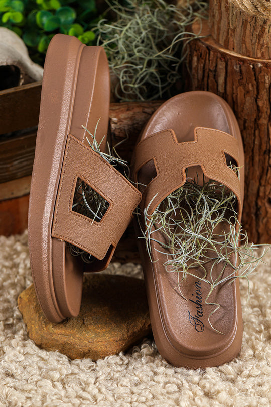 Heidi-Mode | Sandalen mit Stil und Komfort