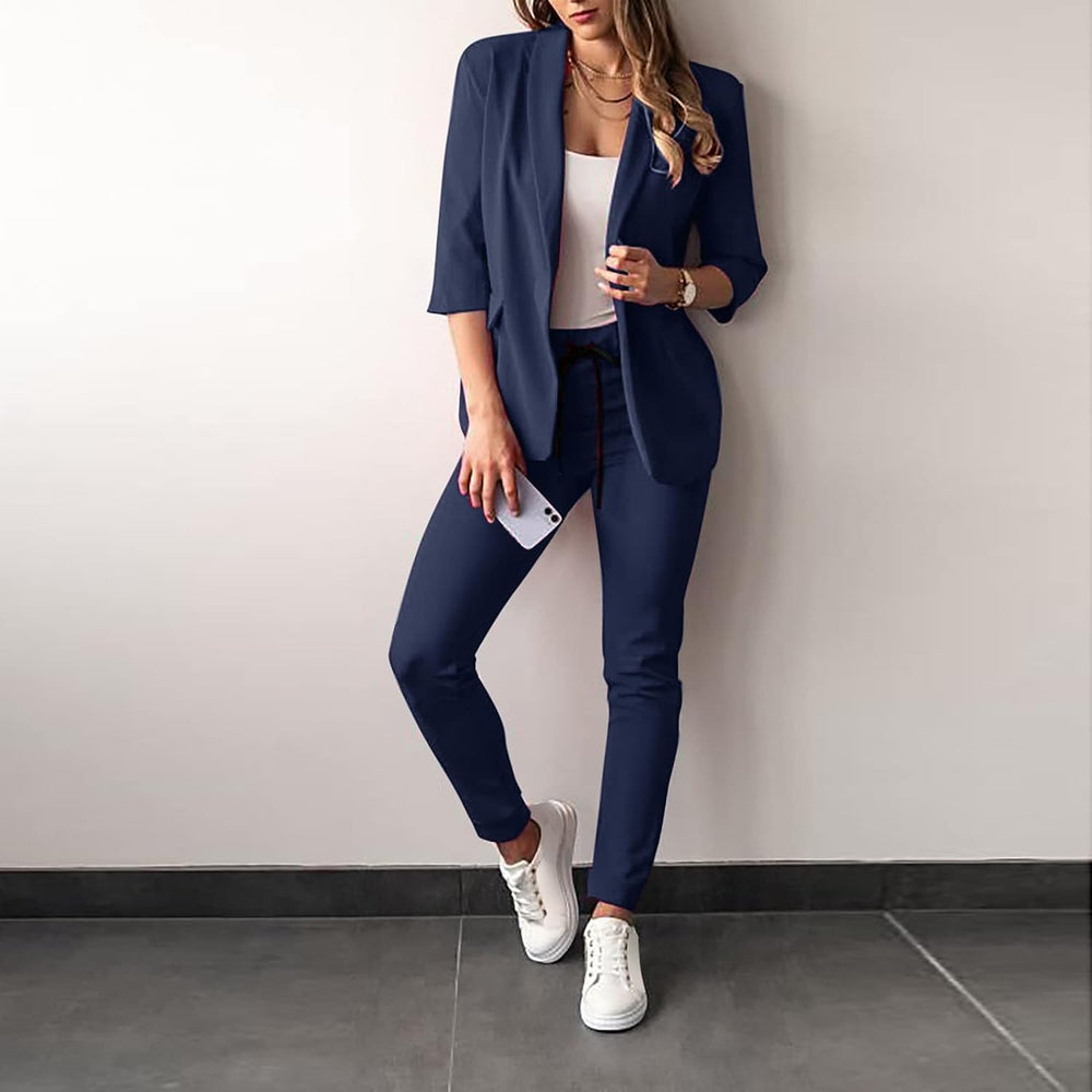 Heidi-Mode | Ein Stilvoller Hosenanzug mit Blazer für Damen