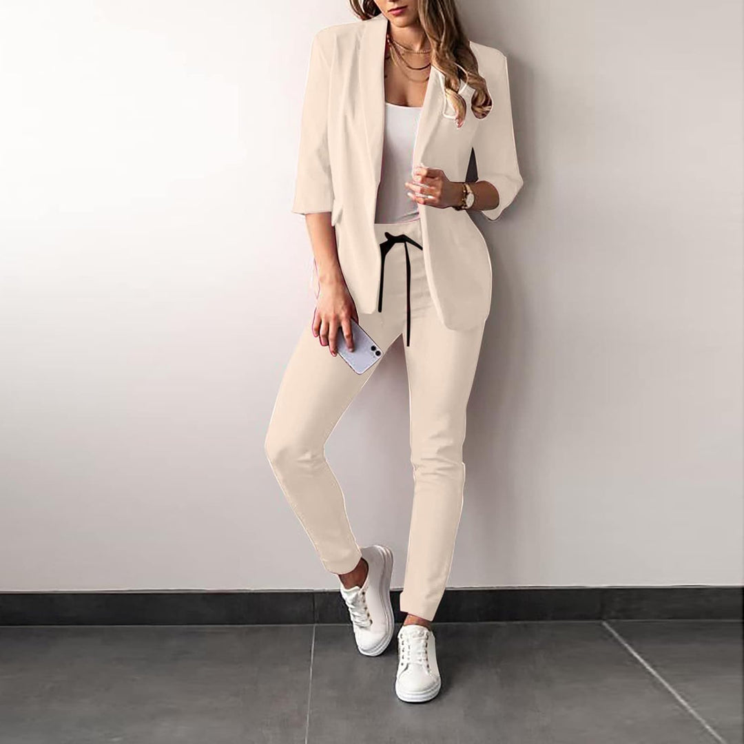 Heidi-Mode | Ein Stilvoller Hosenanzug mit Blazer für Damen