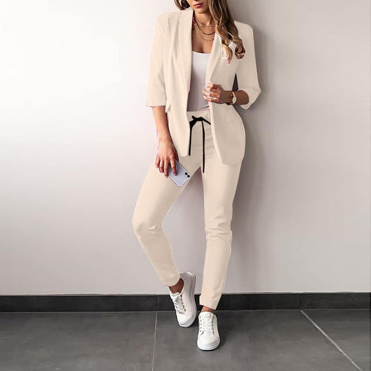 Heidi-Mode | Ein Stilvoller Hosenanzug mit Blazer für Damen