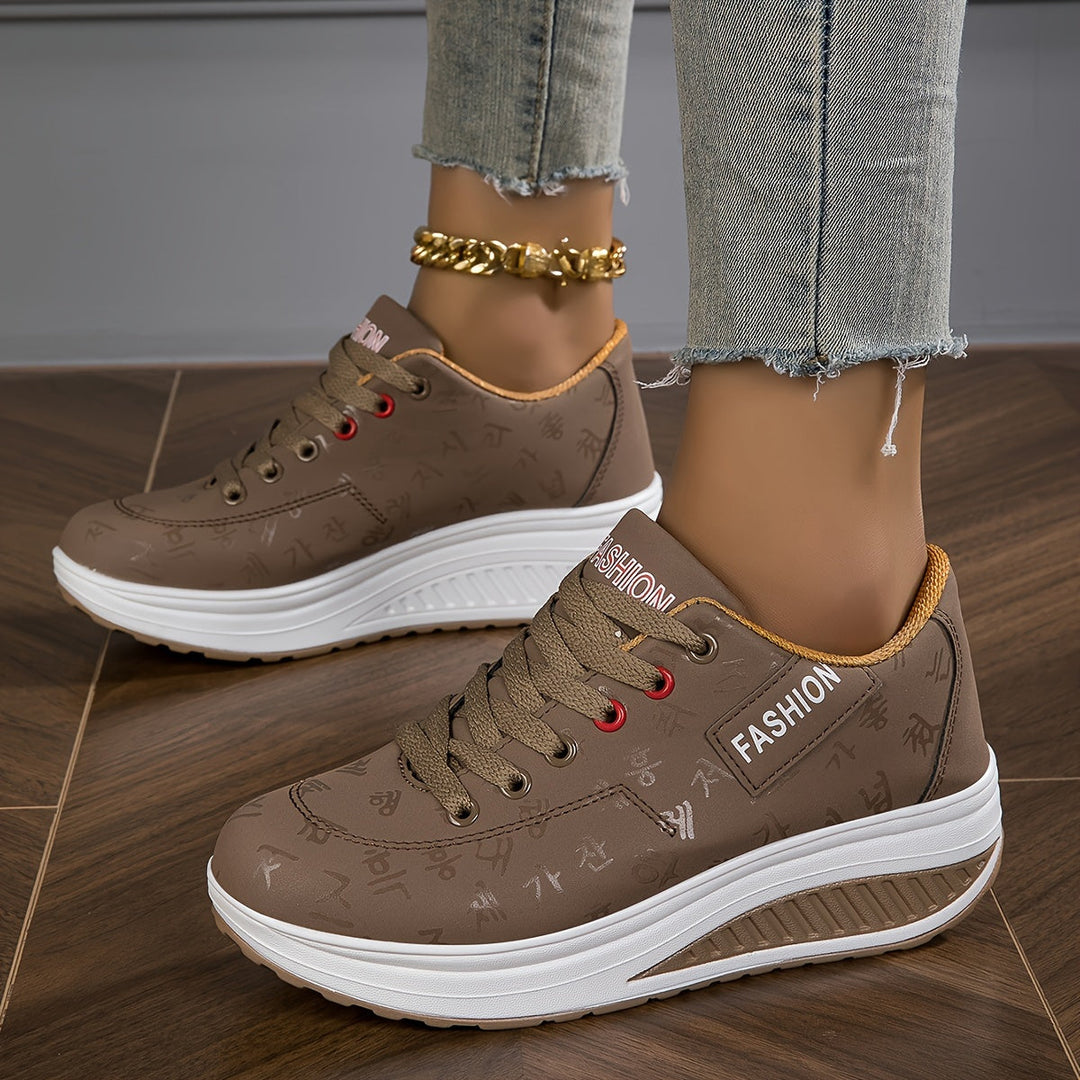 Heidi-Mode | Bequeme Outdoor Wanderschuhe