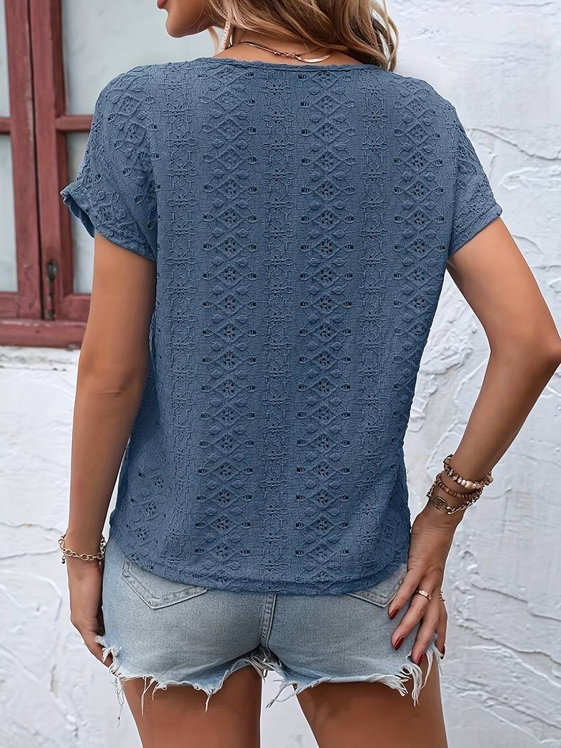 Heidi-Mode | T-Shirt mit Eingekerbtem Ausschnitt und Lochstickerei