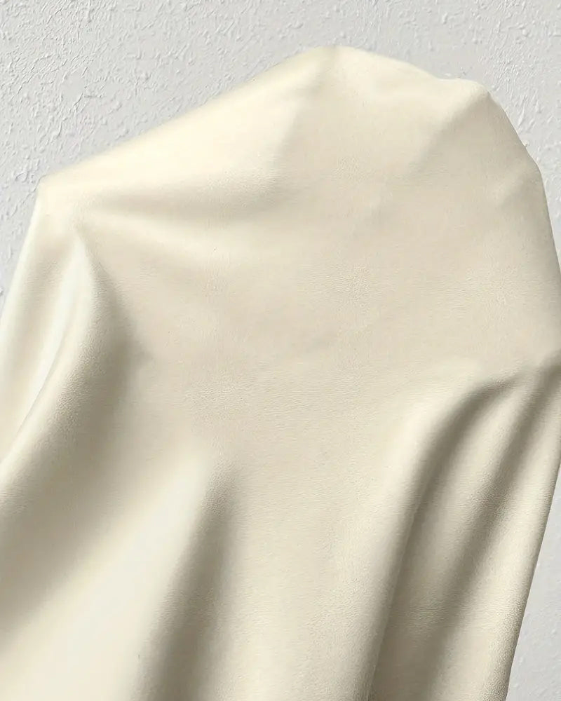 Heidi-Mode | Einfarbige Bluse mit Rüschen In Unregelmäßiger Länge