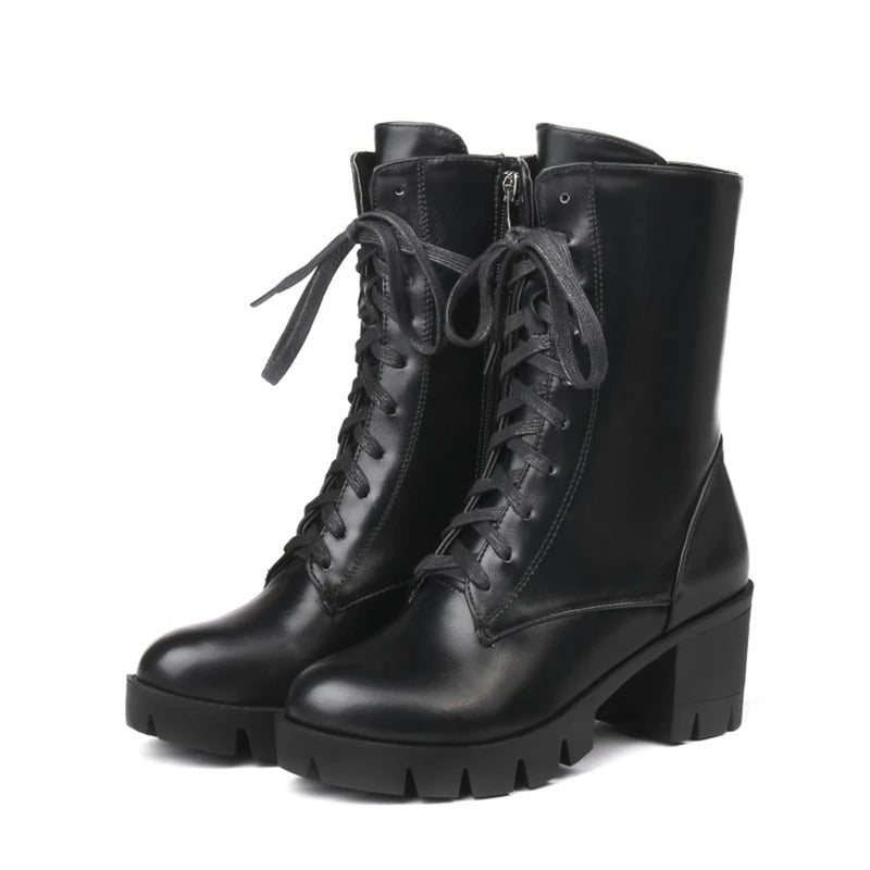 Heidi-Mode | Die Ultimativen Klobigen Stiefel für Unaufhaltsamen Stil