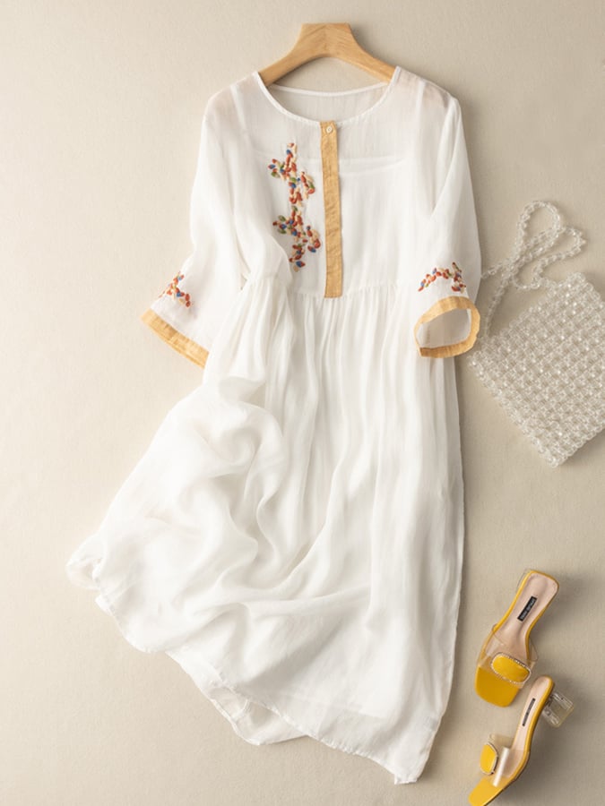 Heidi-Mode | Besticktes Kleid aus Baumwolle