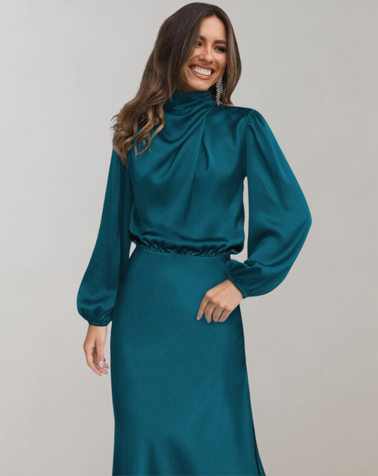 elegantes Satin-Abendkleid mit langen Ärmeln