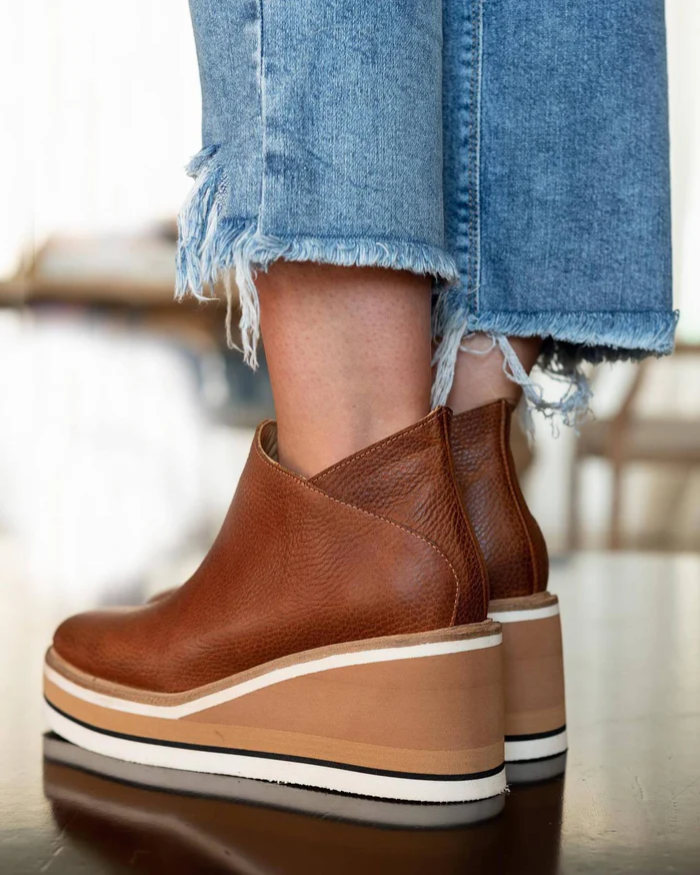 Heidi-Mode | Damen Leder Stiefeletten mit Keilabsatz und Reißverschluss