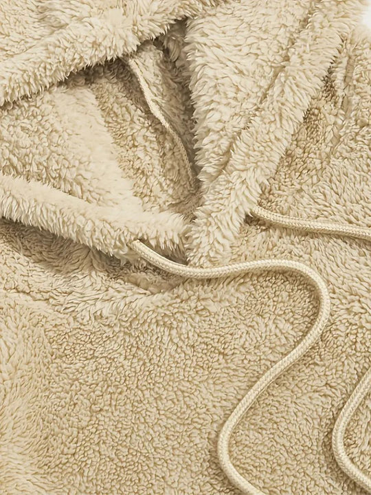 Heidi-Mode | Fluffy Hoodie und Shorts