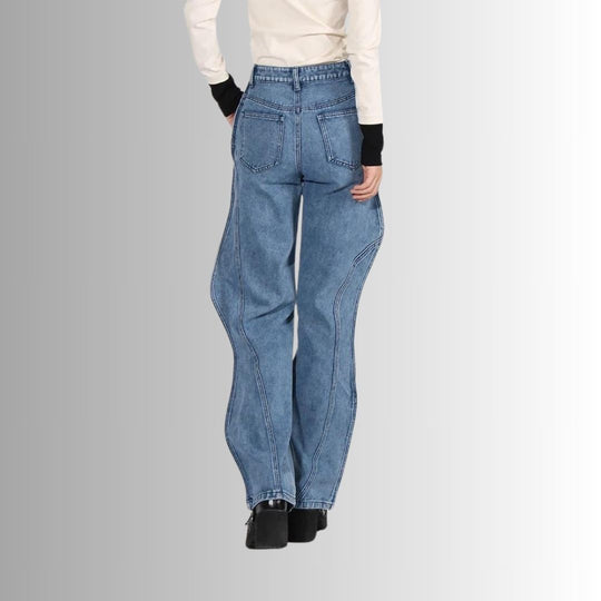 Heidi-Mode - High Waist Jeans mit geschwungenen Nähten