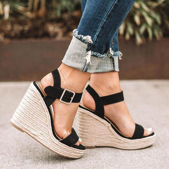 Stylische Keilsandaletten
