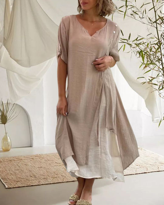 Asymmetrisches Kleid mit kurzen Ärmeln und V-Ausschnitt