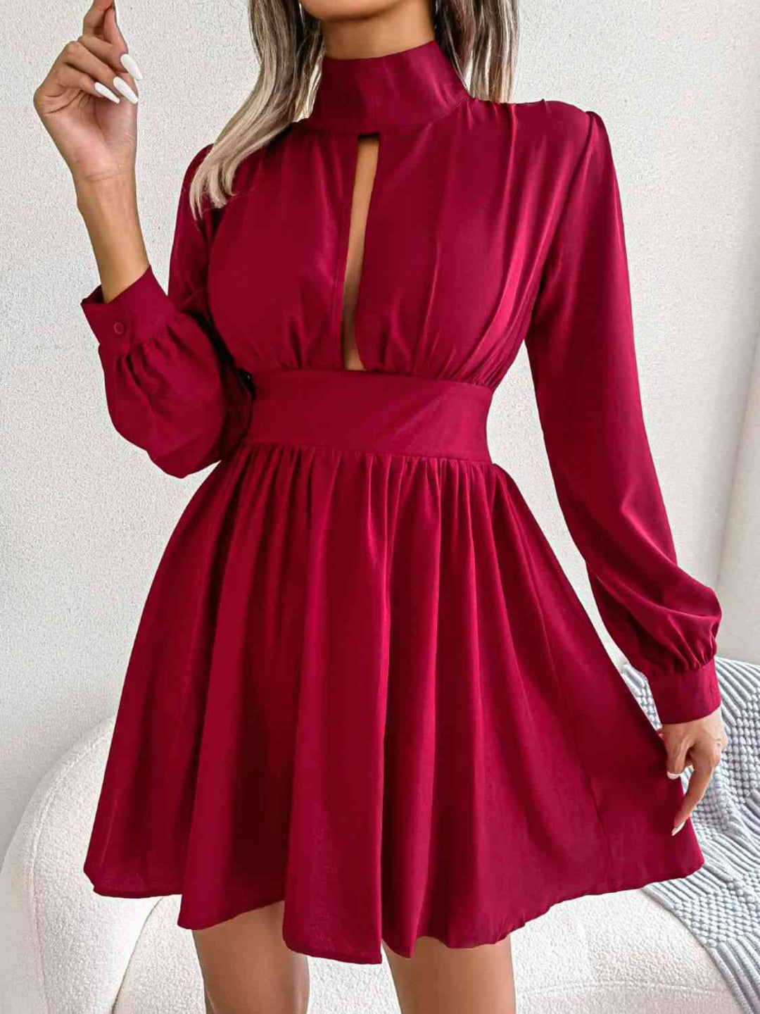 Heidi-Mode | Cutout Rollkragen A-Linie Mini Kleid