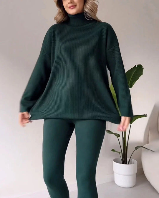 Eleganter Rollkragenpullover und schmale Hose