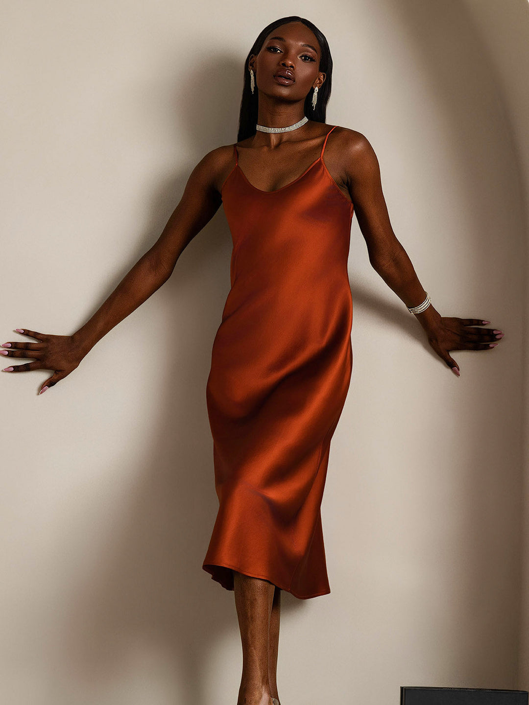 Heidi-Mode | Lange Seidenkleid mit Spaghetti-Träger