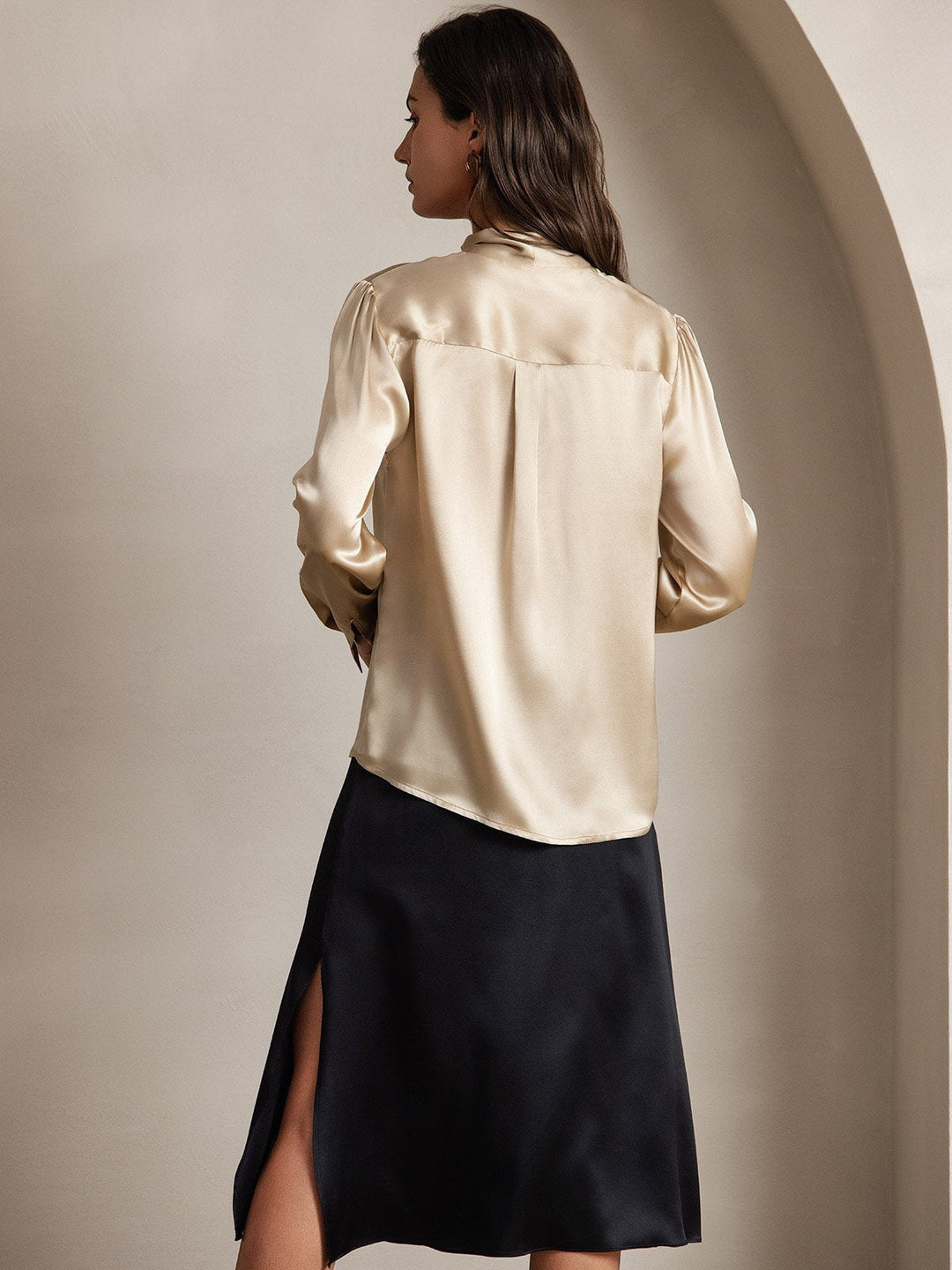 Heidi-Mode | Damen Elegante Seidenbluse mit Schlipskragen und Langen Ärmeln