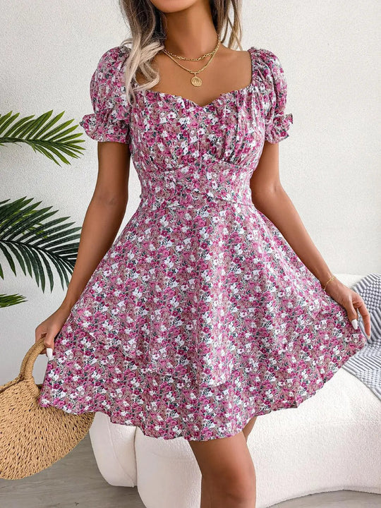 Heidi-Mode | Hoch tailliertes Sommerkleid mit kurzen Ärmeln