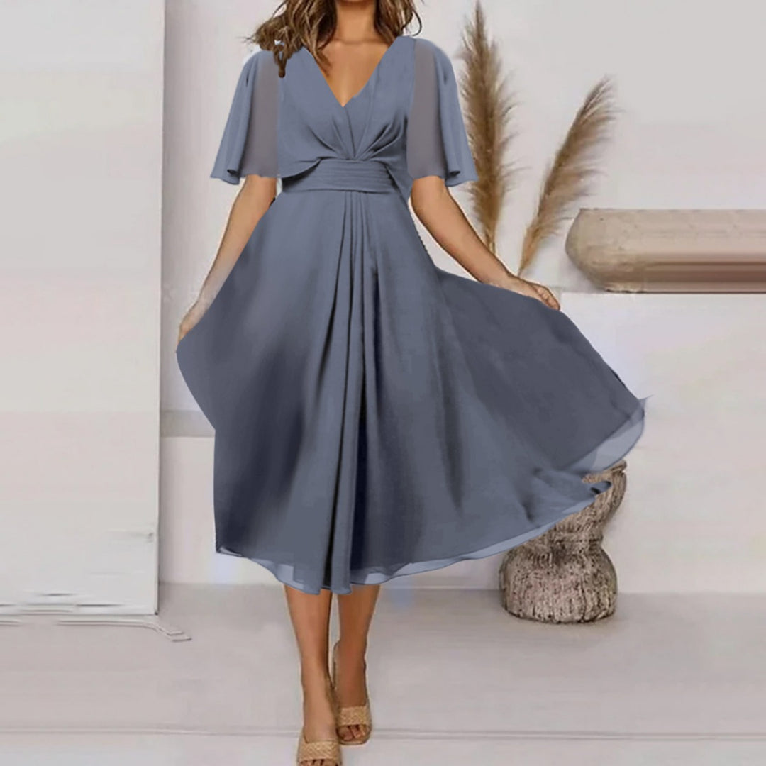 Heidi Mode | V-Ausschnitt Taille Swing Kleid