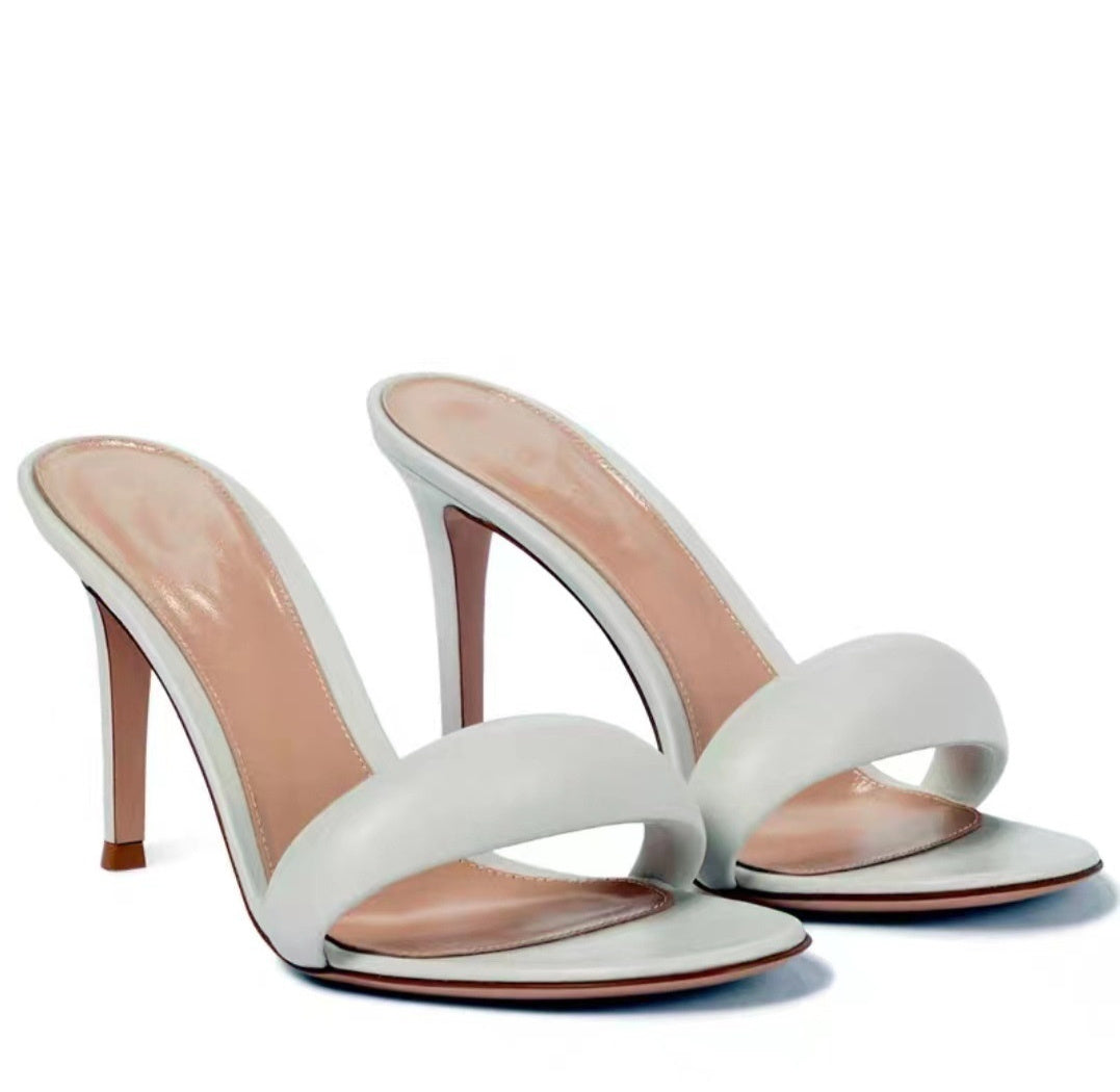 Heidi-Mode | Plus Size Ein Linie Rund Kopf Damen High Heels Schuhe