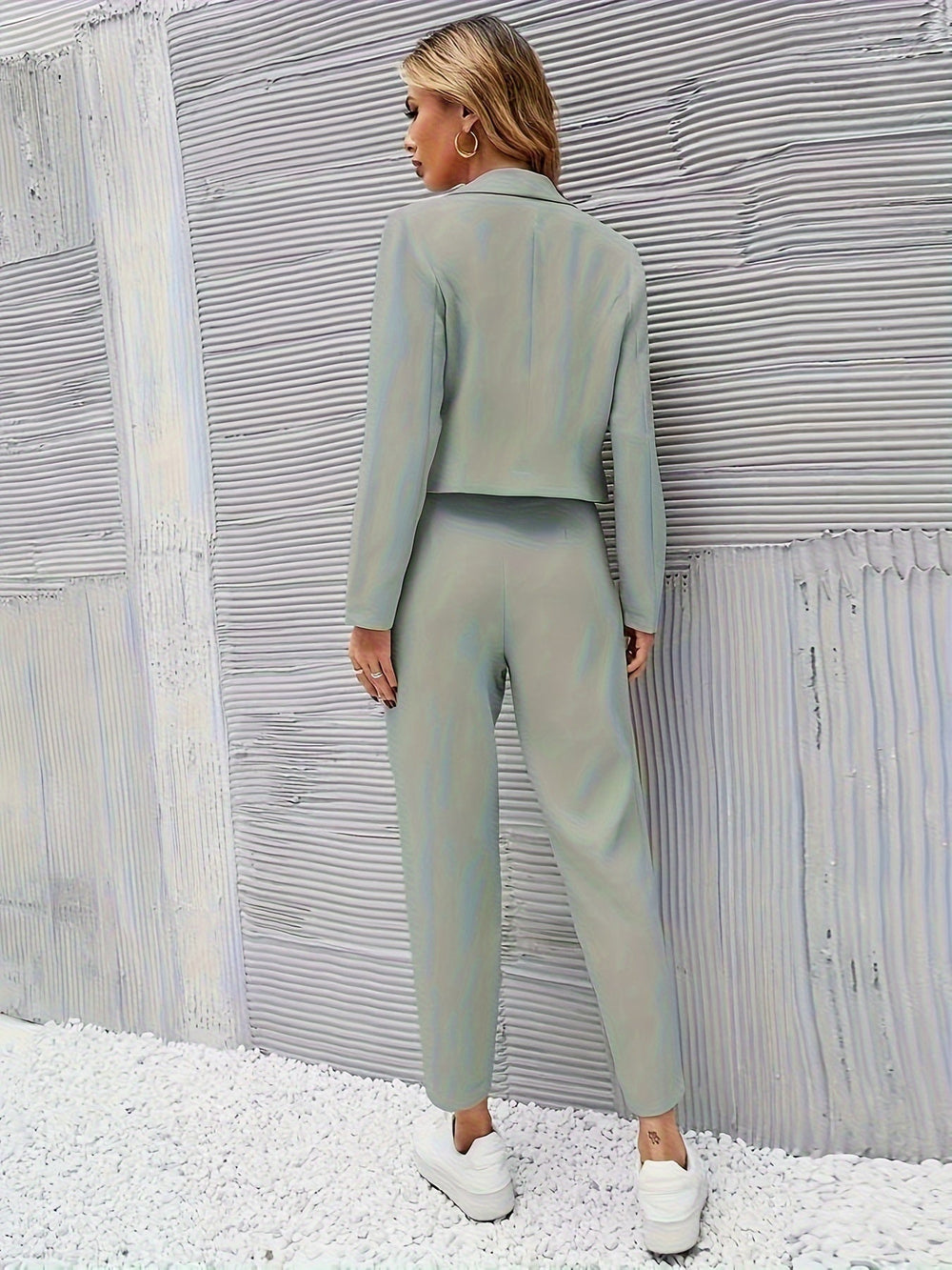 Heidi-Mode | Crop Blaue Jacke & Tapered Pants Outfit Set für Frauen