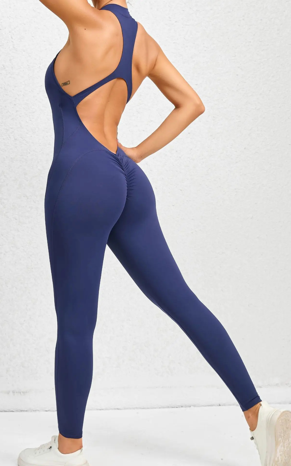 Heidi-Mode | Fitness Frau Sportlicher und Ultra Femininer Stil