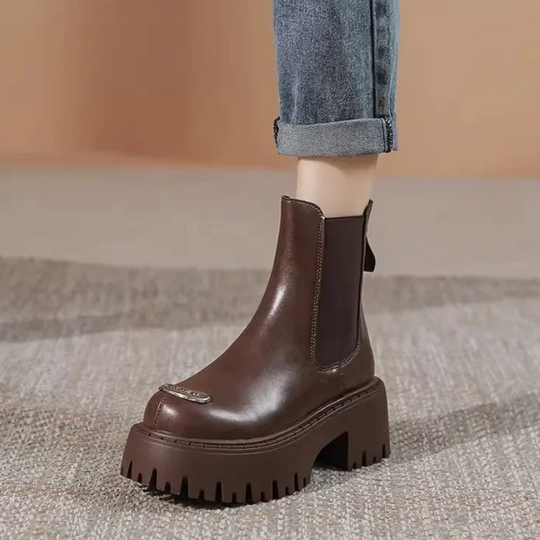 Heidi-Mode | Damen Chelsea Boots mit Metallkappe und Dicksohle