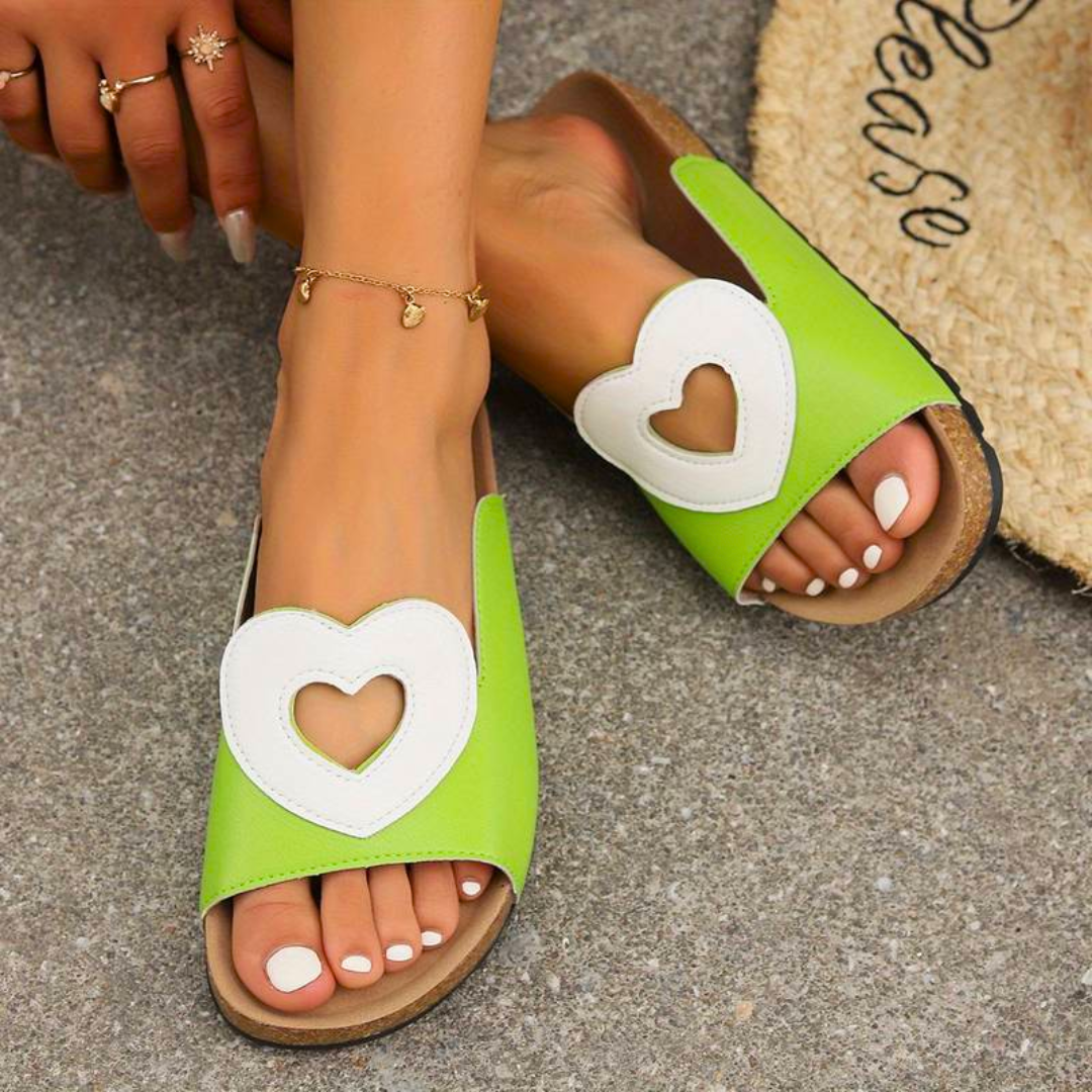 Heidi-Mode | Herzförmige Damensandalen