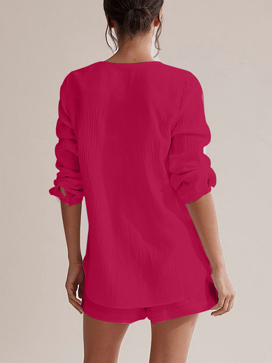 Heidi-Mode | Notched Langarm-Top und Shorts-Set