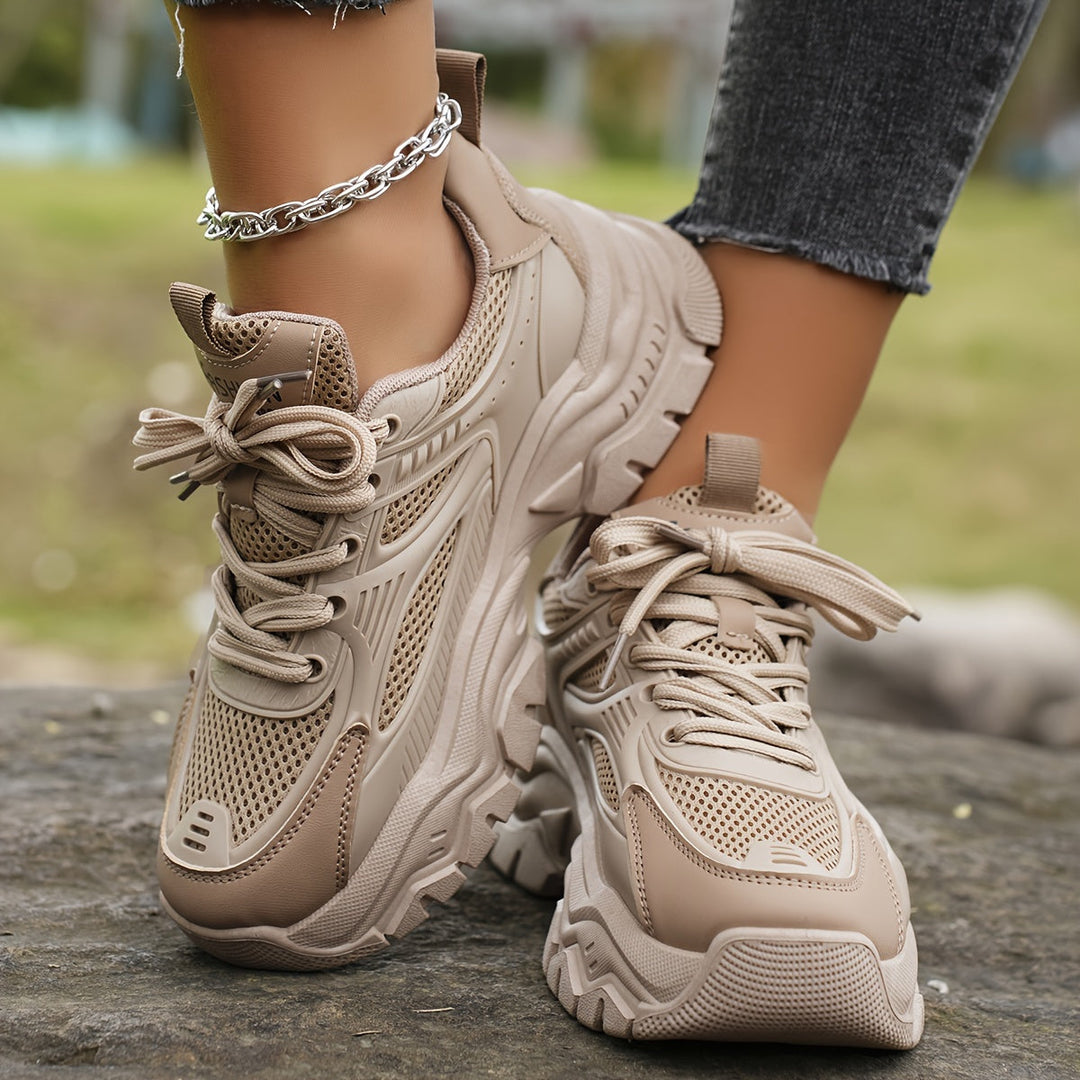 Heidi-Mode | Bequeme Beige Sneaker