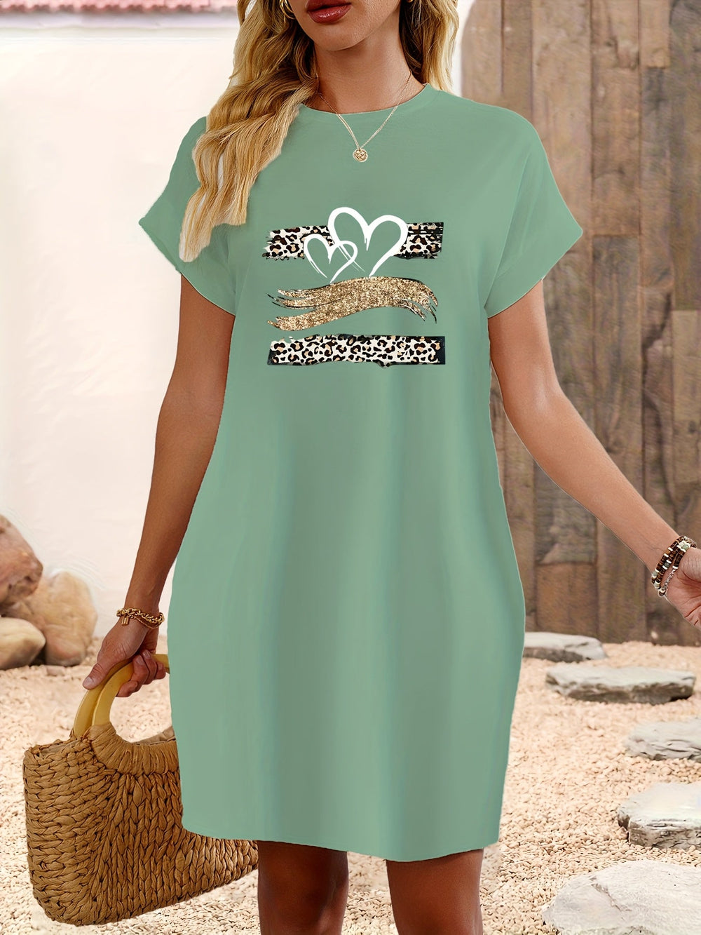 Heidi-Mode | Kleid mit Herzen und Pantherdruck mit Taschen