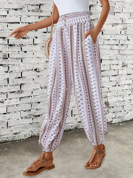 Boho-Chic-Hose mit gesmokter Taille