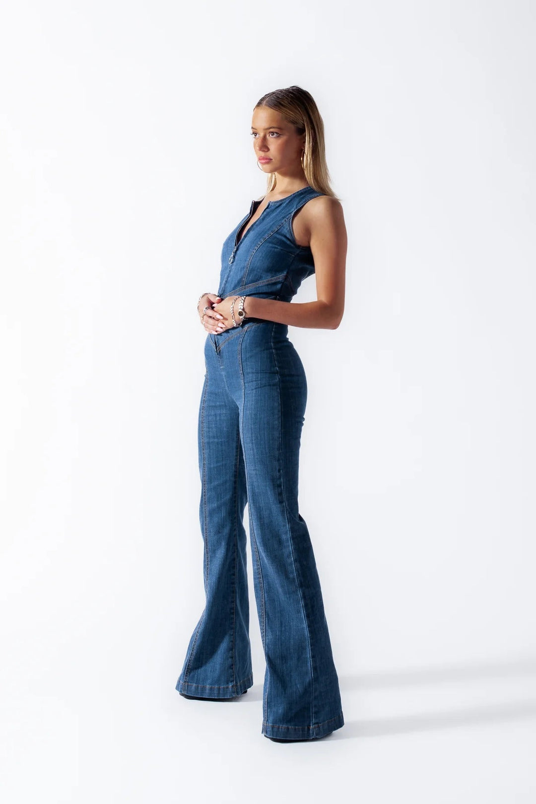 Denim-Overall für Damen, Rückenausschnitt mit herzförmigem Ausschnitt, ärmellos, tailliert, Einteiler