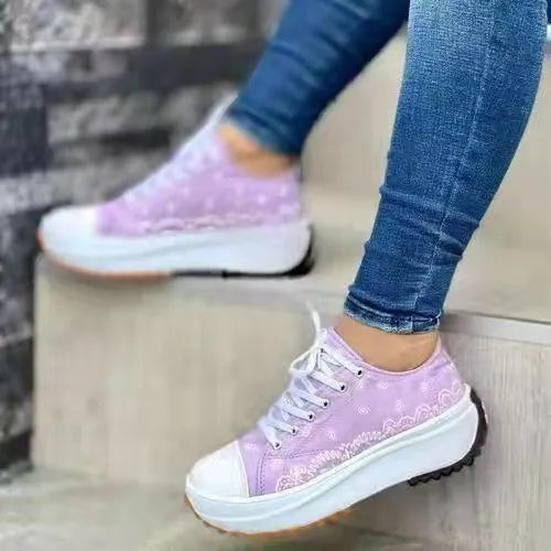 Heidi-Mode | Damen Sneakers aus bedrucktem Stoff mit Plateau