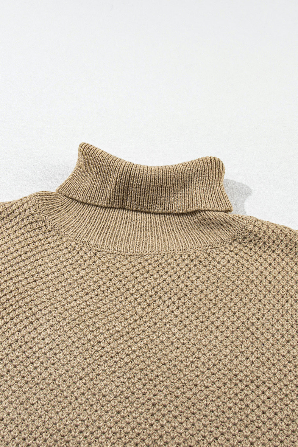 Khaki-Rollkragenpullover Mit Strukturierten Kurzen Ärmeln