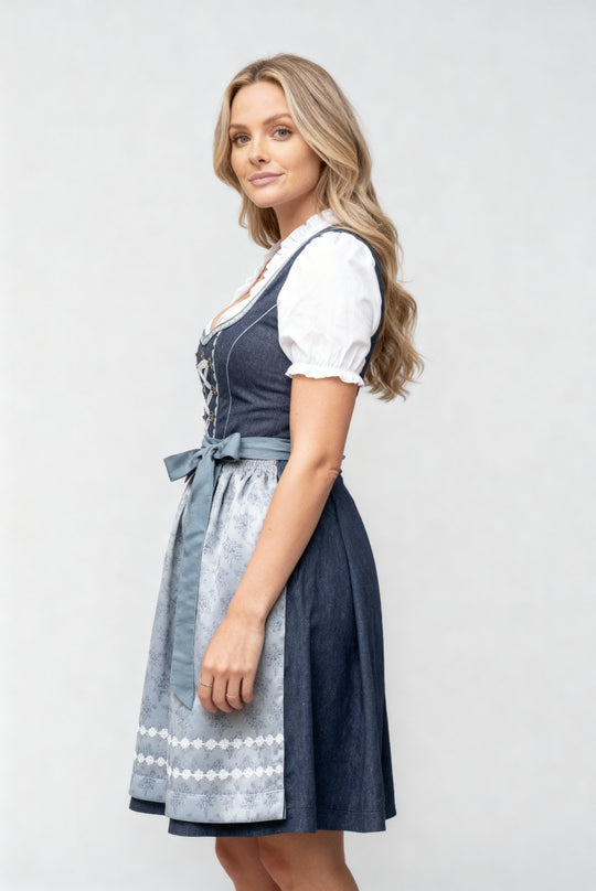 Traditionelles Kostüm für Frauen mit Schürze