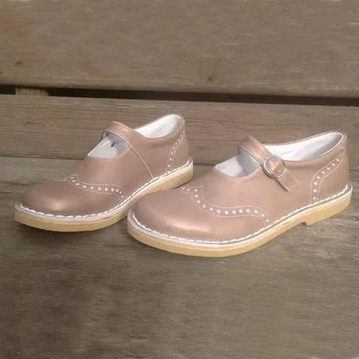 Heidi-Mode | Strapazierfähige und Stilvolle Lederschuhe