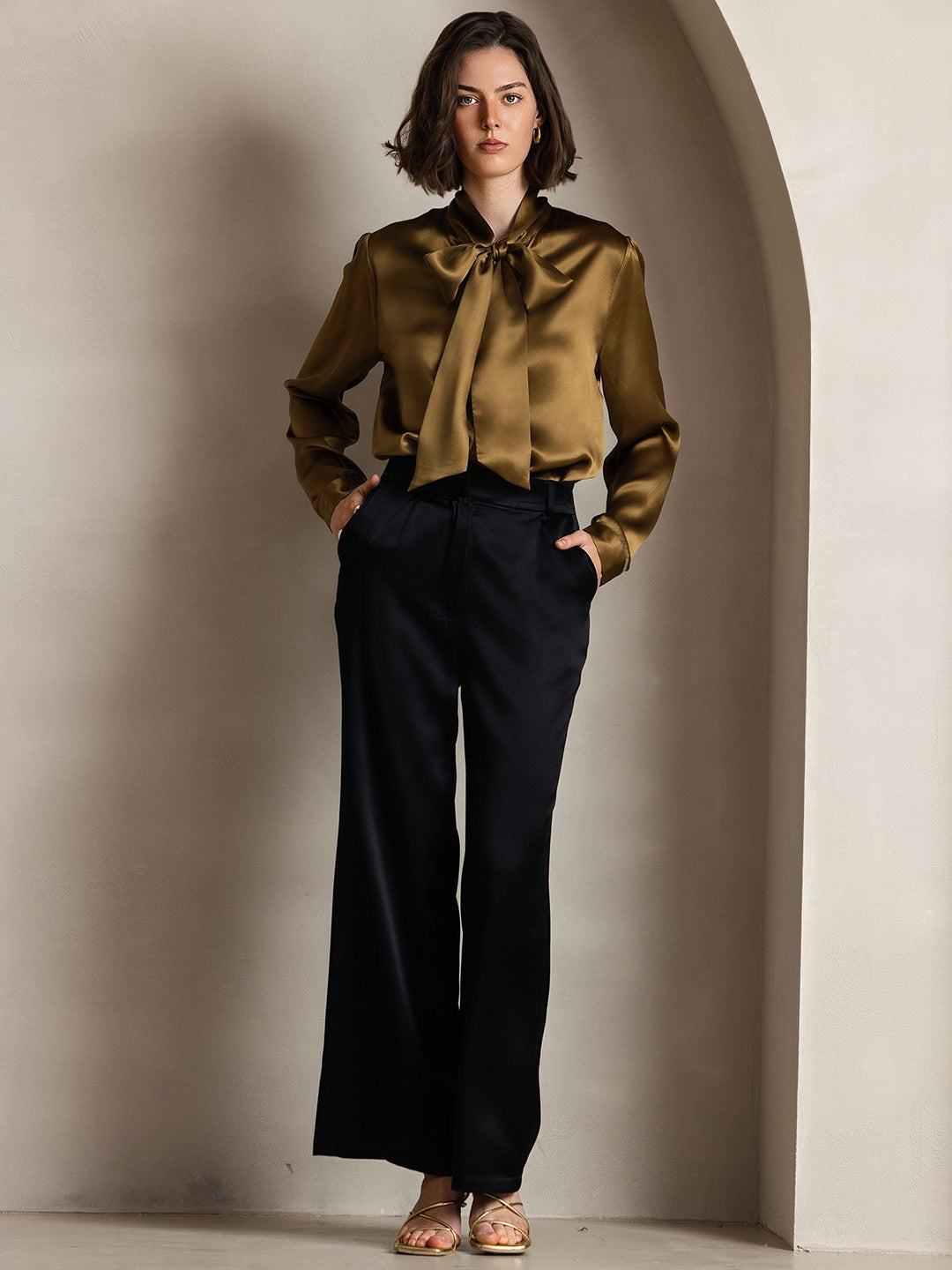 Heidi-Mode | Damen Elegante Seidenbluse mit Schlipskragen und Langen Ärmeln