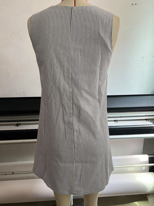 Heidi Mode | Gestreiftes Kleid mit Knopfleiste