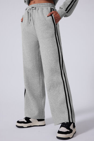 Heidi-Mode | Seitlich Gestreiftes Rundhals-Top und Active Set mit Hose